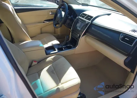 2016 Toyota Camry Le z USA, uszkodzony, nr VIN 4T4BF1FK8GR560472